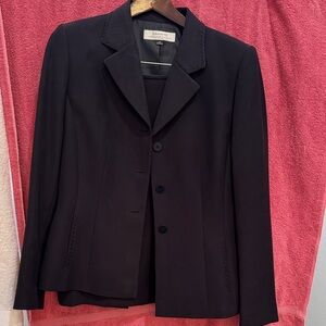 Tahari black skirt suit. Size 10. Great condition
